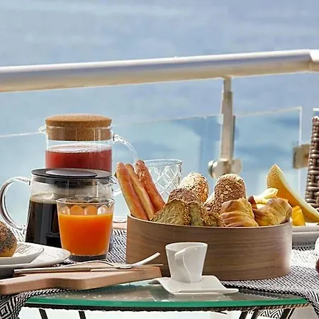 Cali Deluxe Holidays, Sesimbra