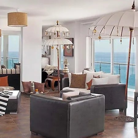 Cali Deluxe Holidays, Sesimbra