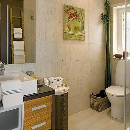 Bed & Breakfast Cali Deluxe Holidays, Sesimbra