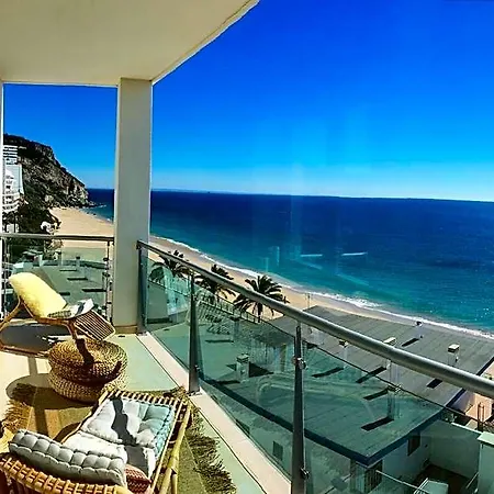 Cali Deluxe Holidays, Sesimbra