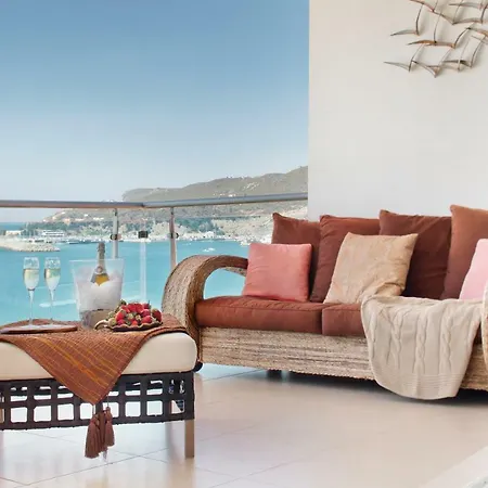 Frühstückspension Cali Deluxe Holidays, 4*