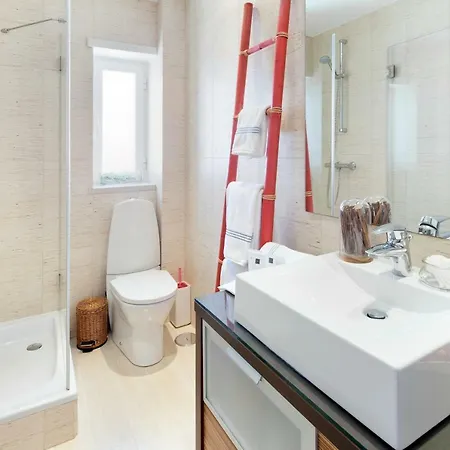 Cali Deluxe Holidays, Bed & Breakfast Sesimbra