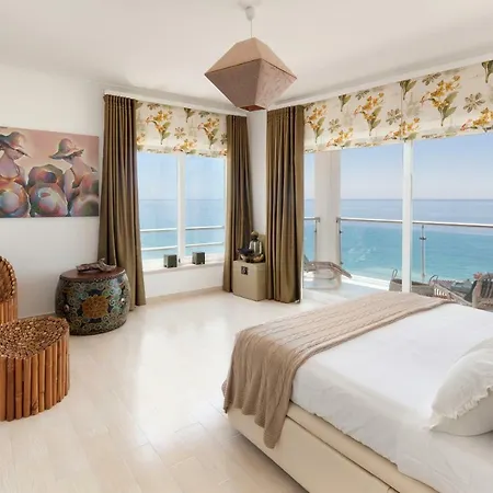 Bed & Breakfast Cali Deluxe Holidays,