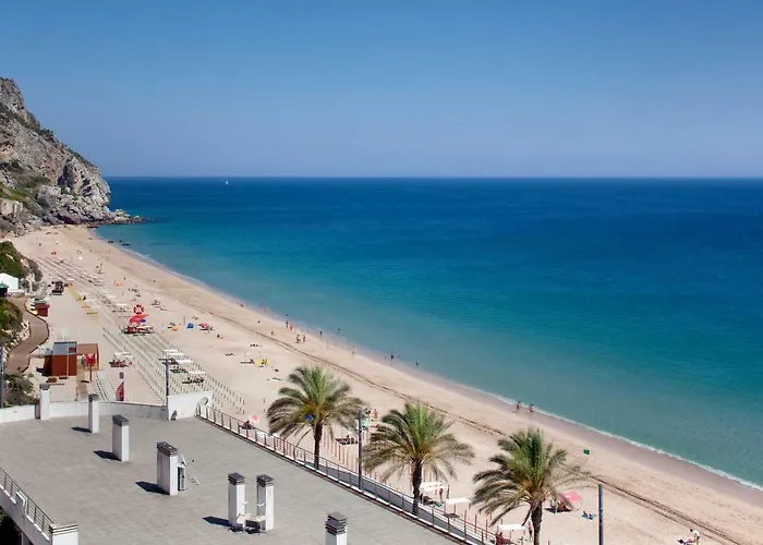 Alojamento de Acomodação e Pequeno-almoço Cali Deluxe Holidays, Sesimbra