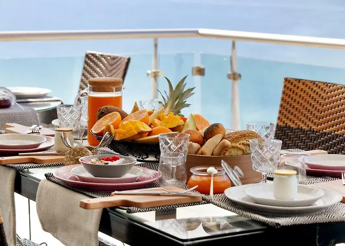 Alojamento de Acomodação e Pequeno-almoço Cali Deluxe Holidays,