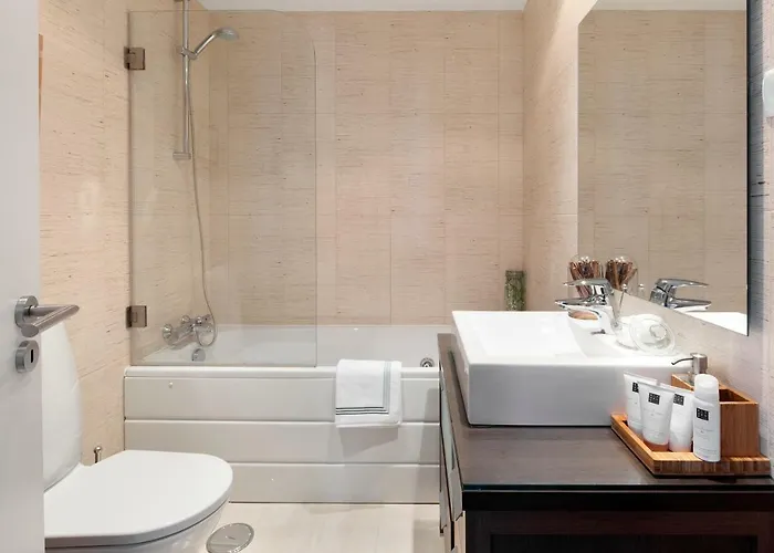 Alojamento de Acomodação e Pequeno-almoço Cali Deluxe Holidays, 4*