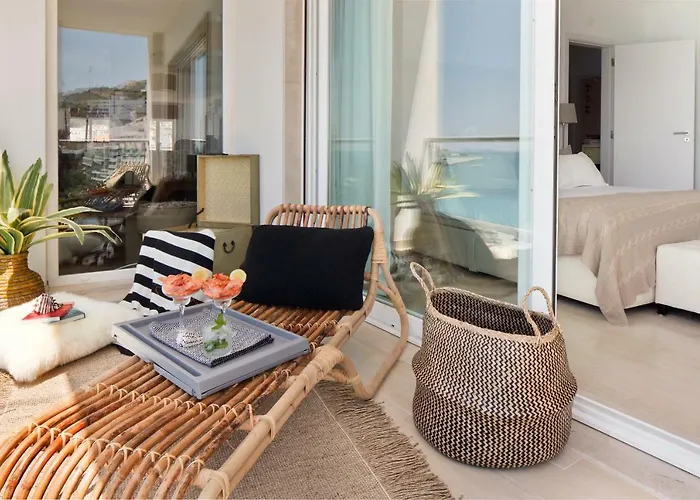 Alojamento de Acomodação e Pequeno-almoço Cali Deluxe Holidays, 4*